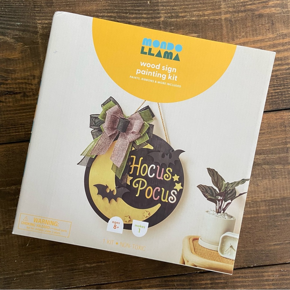Mondo Llama Hocus Pocus Wood Sign Painting Kit - Yellow and Black